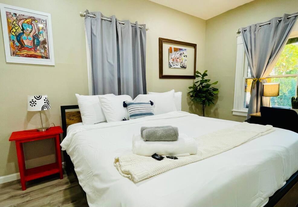 Artists Bungalow Arcade King Beds Near The Beat 새크라멘토 외부 사진